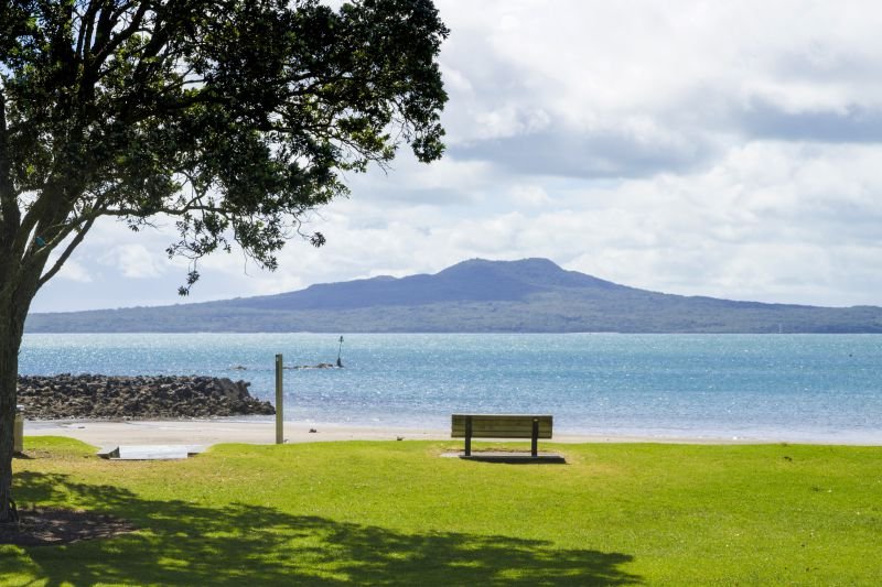 Beachside Holiday - Castor Bay Holiday Apartment - Accommodation New Zealand 1