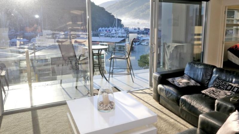 Picton Waterfront Luxury Apartments - Accommodation New Zealand 2