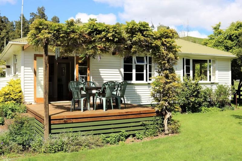 Mt Huia Farmstay - Hodd Cottage - Accommodation New Zealand 16