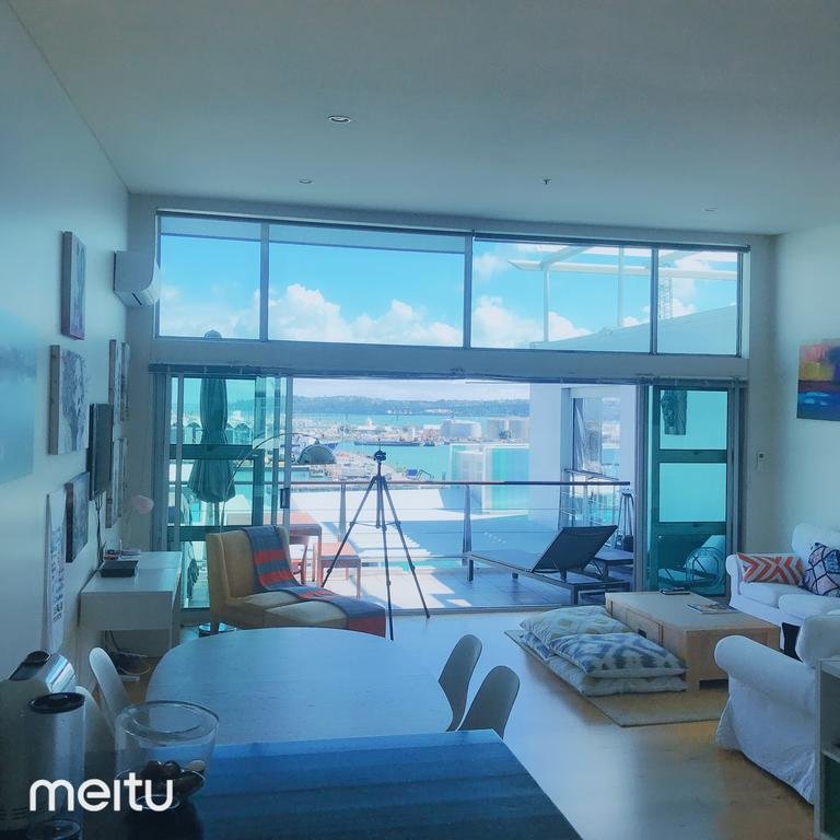 Sea View Penthouse On Princes Wharf! Free Parking! Best Location In Auckland CBD! - thumb 3