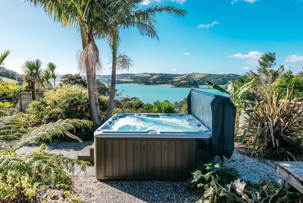 Sol Spa Oasis - Surfdale Holiday Home - thumb 0