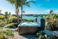 Sol Spa Oasis - Surfdale Holiday Home