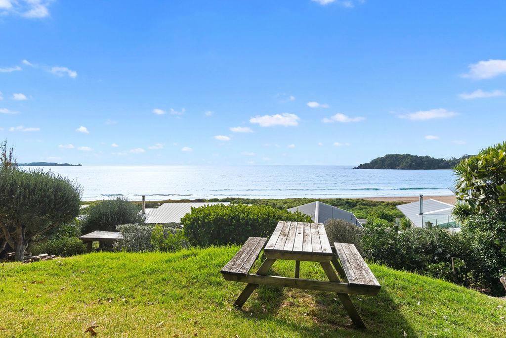 Spectacular Woolleys Bay - Matapouri Holiday Home - thumb 1