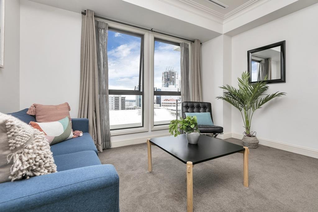 Stylish Large Studio City Apartment - Accommodation New Zealand 3