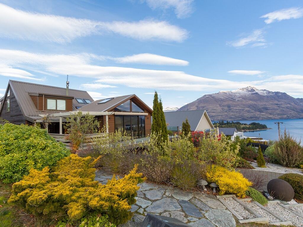 Sublime Escape - Queenstown Holiday Home - thumb 0