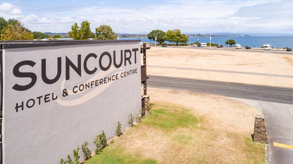 Suncourt Hotel & Conference Centre - thumb 1