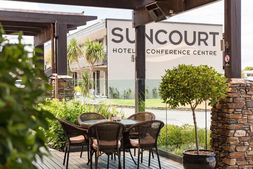 Suncourt Hotel & Conference Centre - thumb 3