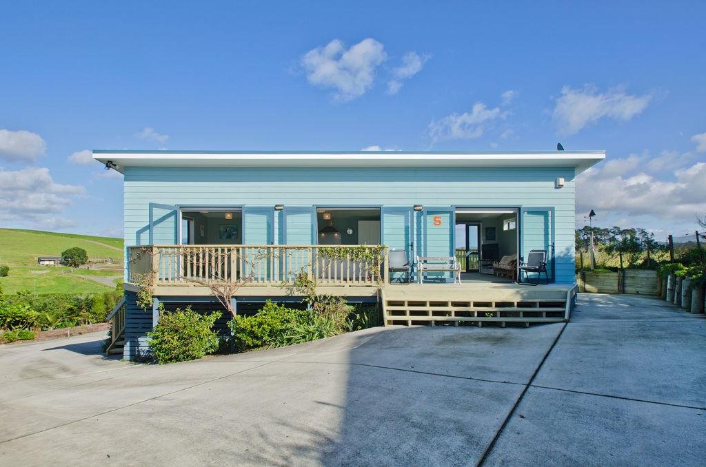 The Blue Cottage With WiFi- Waipu Holiday Home