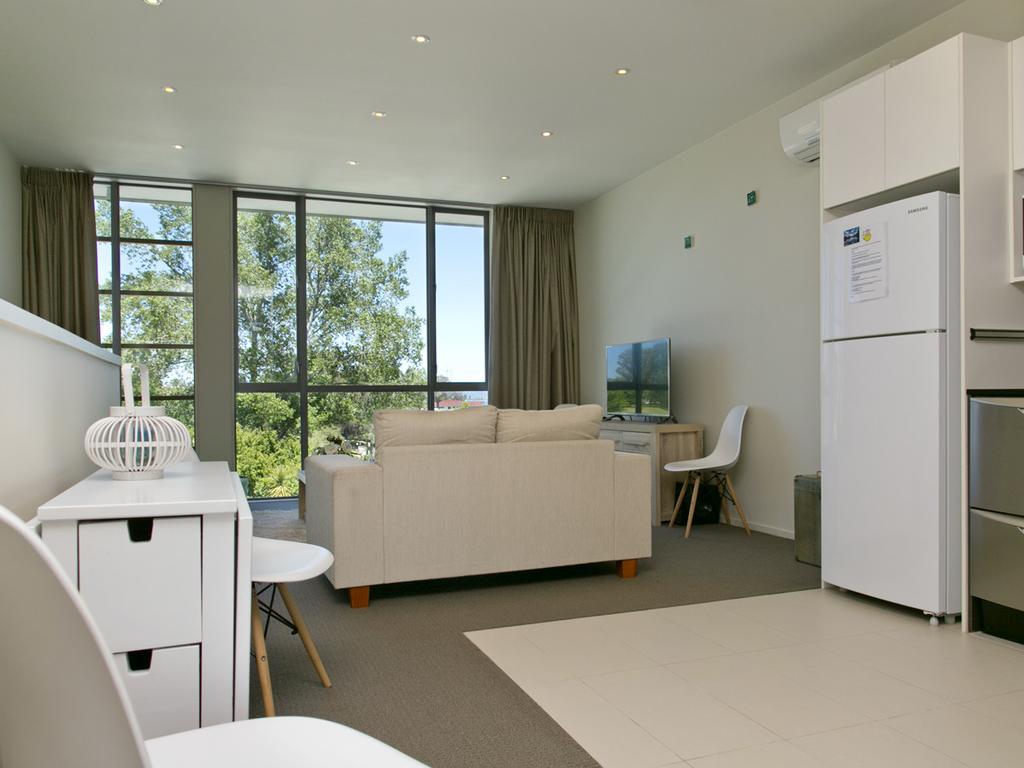 The Boathouse - Taupo Holiday Apartment - thumb 2