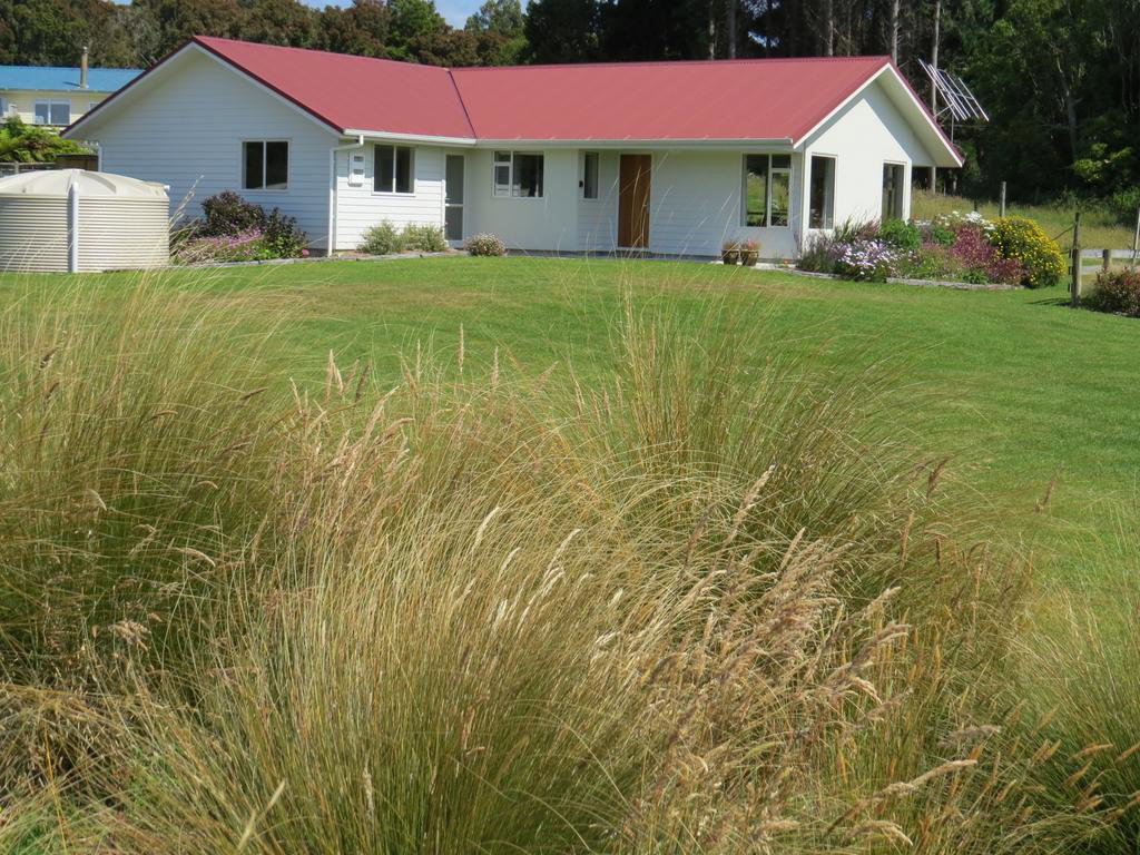 Waikawa House - thumb 0