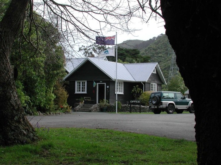 Wellington's Kiwi Holiday Park - thumb 2