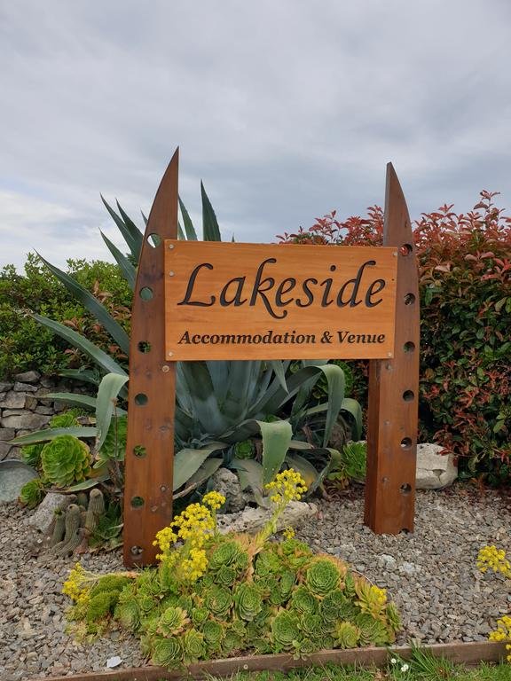 Accommodation At Lakeside - thumb 1