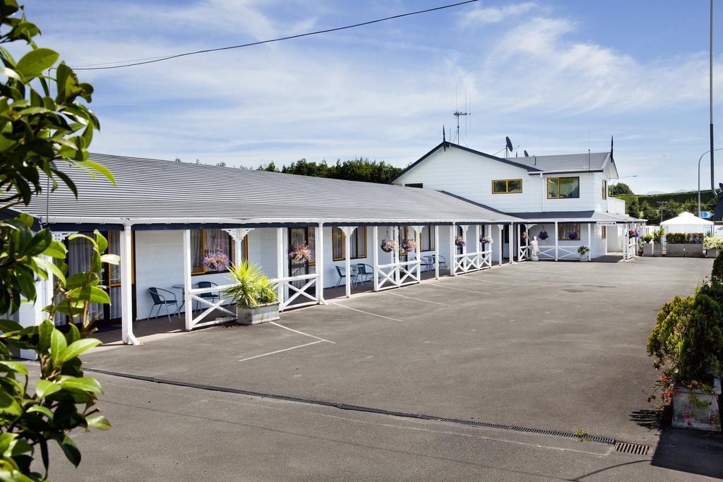 Accommodation At Te Puna Motel And Holiday Park - thumb 2