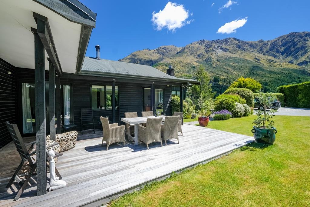 Arthurs Point Mount Views - Queenstown Holiday Home - thumb 0