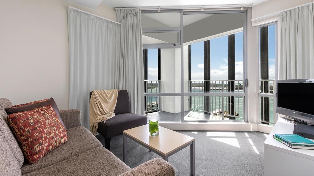 Auckland Harbour Suites - thumb 2