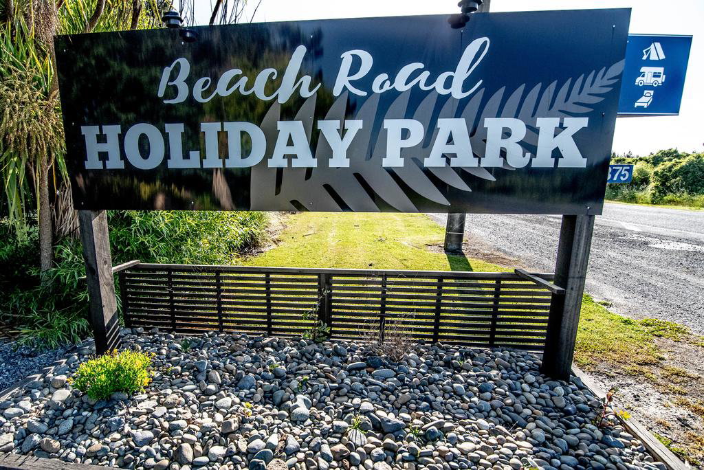 Beach Road Holiday Park - thumb 1