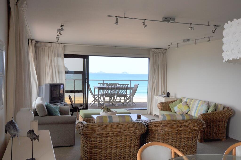 Beachfront Heights - Pauanui Holiday Apartment - thumb 1