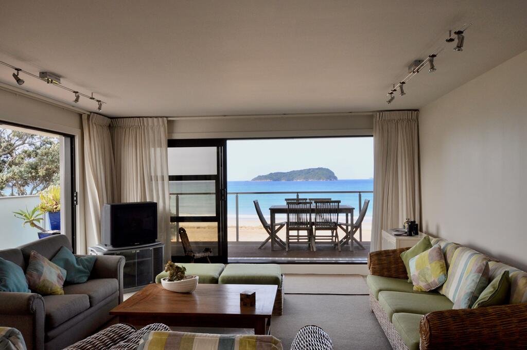 Beachfront Heights - Pauanui Holiday Apartment - thumb 2