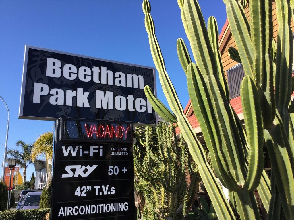 Beetham Park Motel - thumb 1