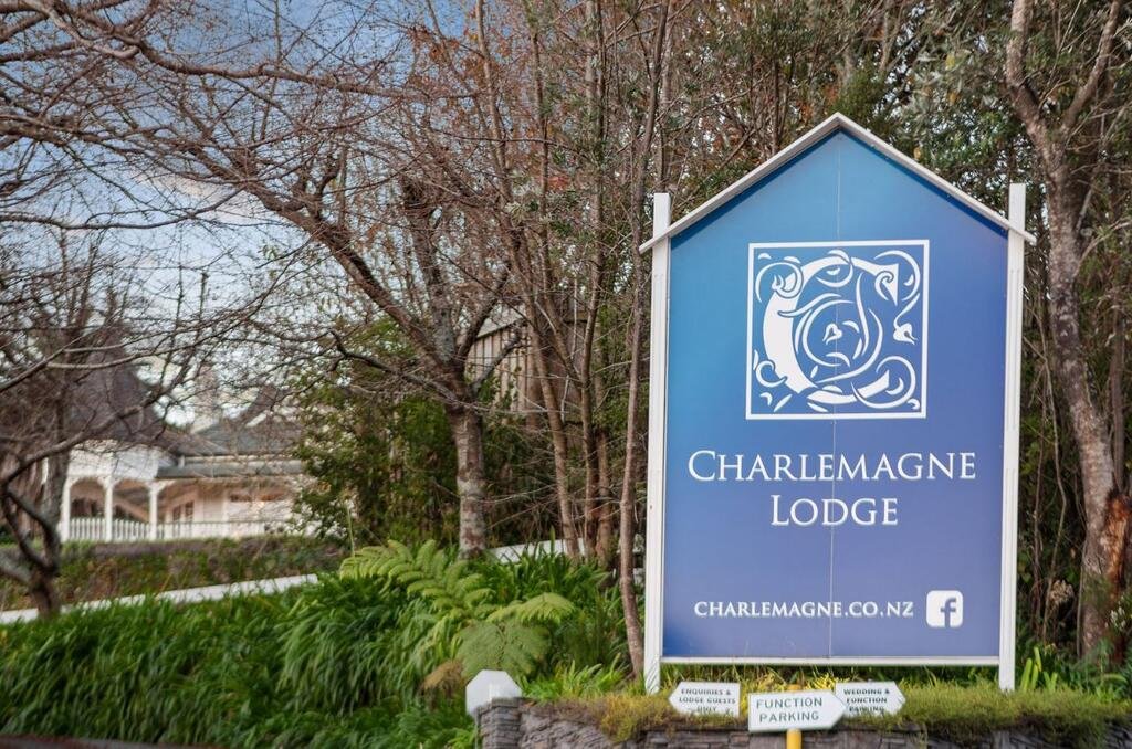 Charlemagne Lodge - thumb 3
