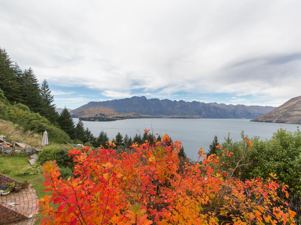 Crows Nest - Queenstown Holiday Home - thumb 0