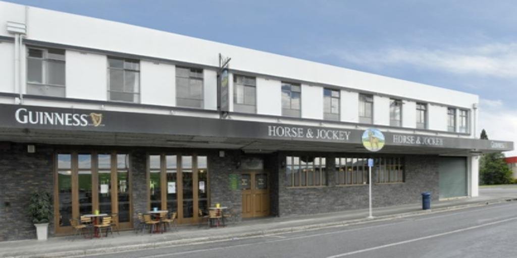 Horse And Jockey Inn - thumb 1