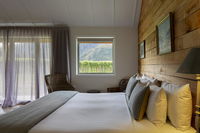 Kinross Cottages Boutique Vineyard Hotel