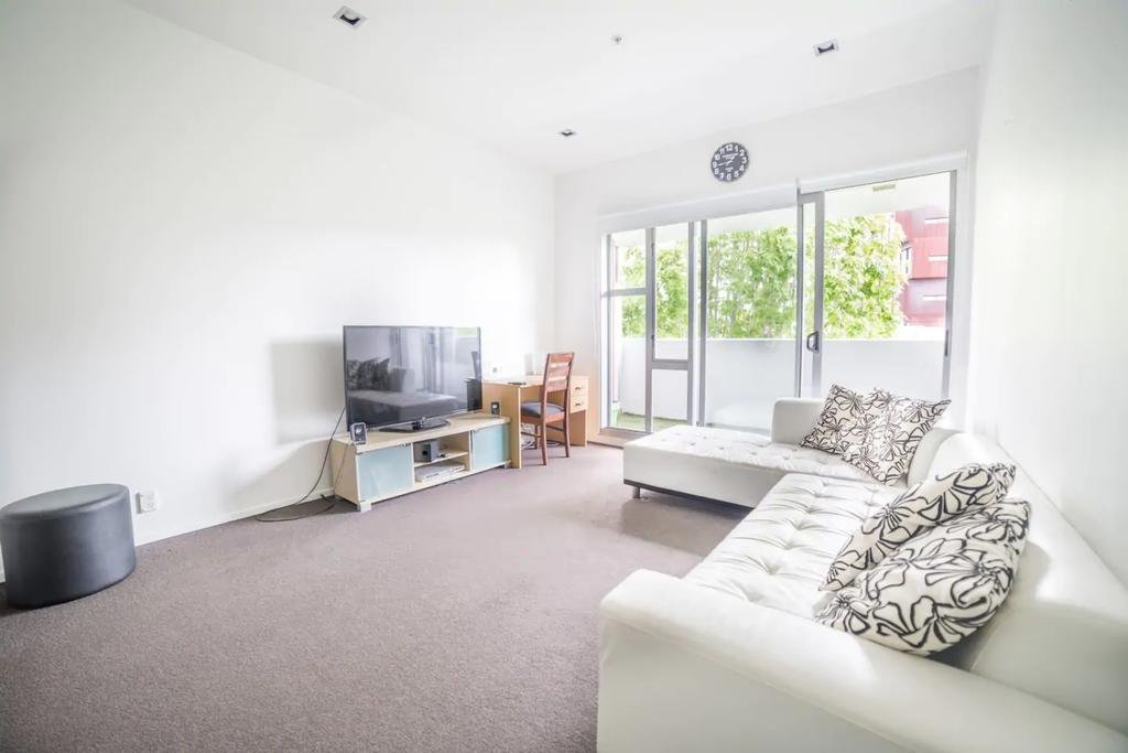 Modern CBD Auckland Apartment - thumb 0