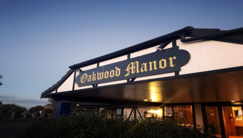 Oakwood Manor Motor Lodge - thumb 0