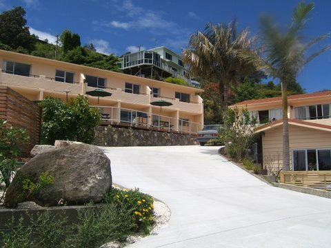 Paku Lodge Resort