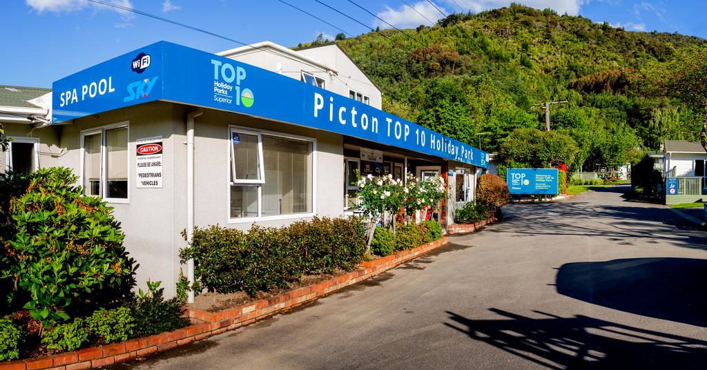 Picton TOP 10 Holiday Park - thumb 3