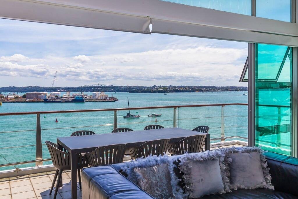 Princes Wharf - Spectacular Harbour View Penthouse - thumb 2