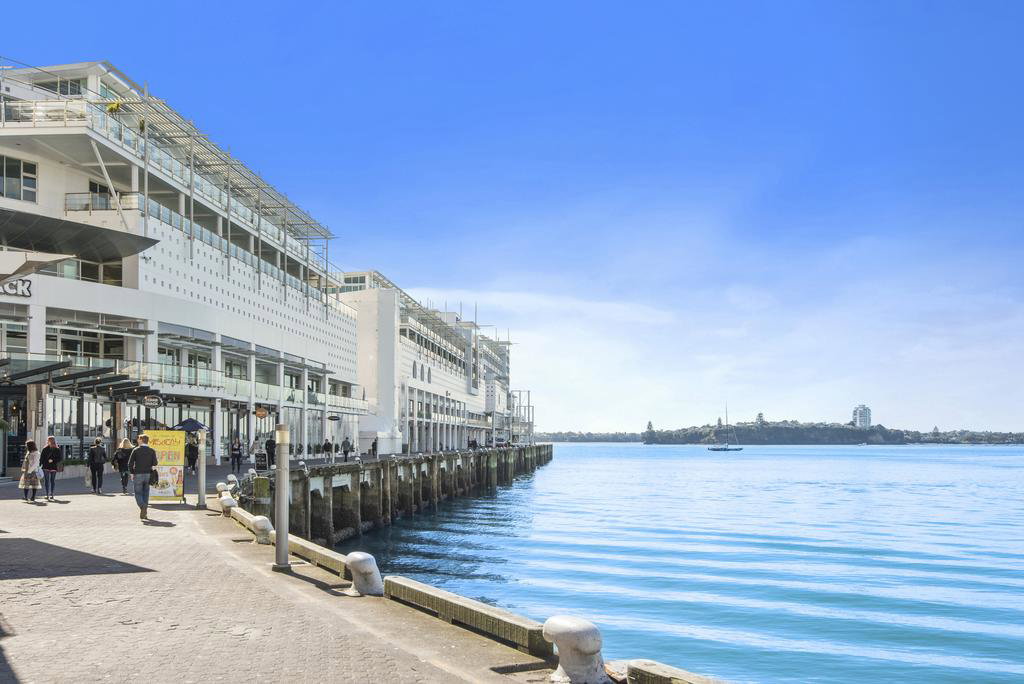 Princes Wharf Waterfront - Comfortable Luxury - thumb 1