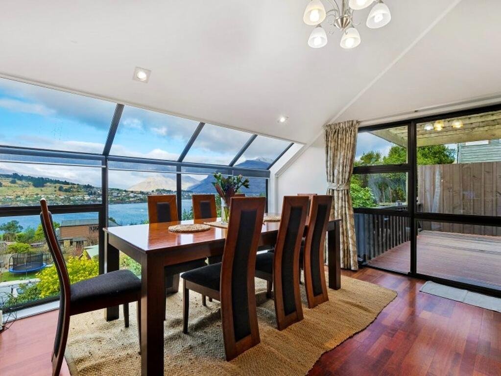 Private Balcony - 4 Bedrooms - Great Views - thumb 3