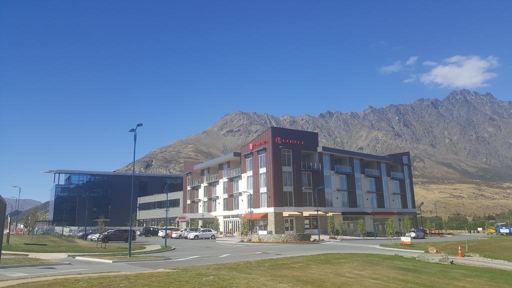 Ramada Suites By Wyndham Queenstown Remarkables Park - thumb 2