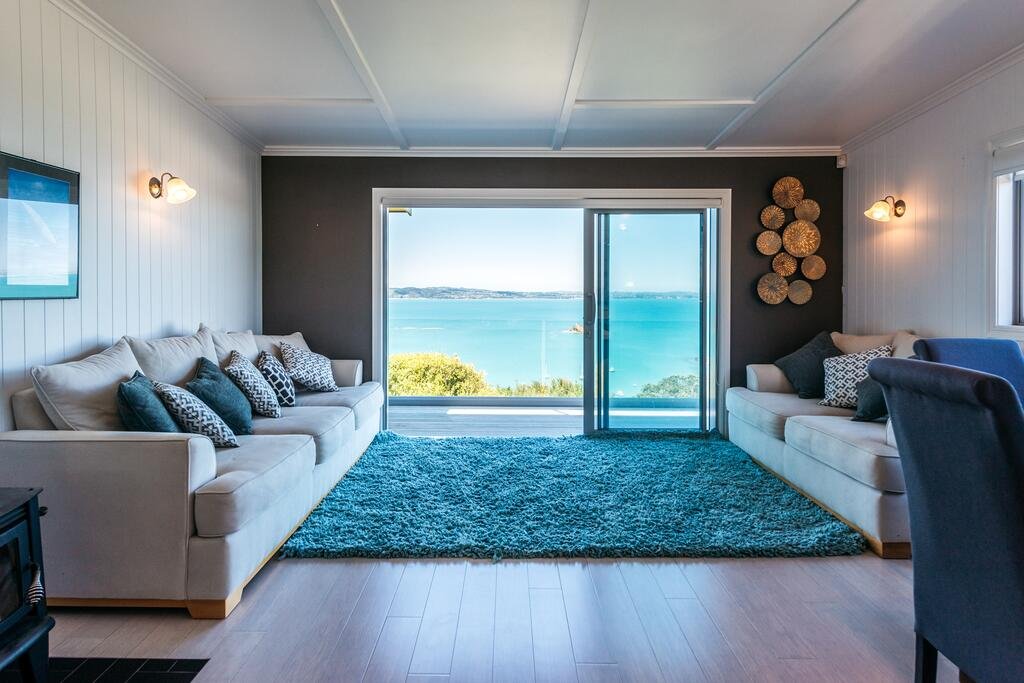 Rocky Bay Luxury Escape - Waiheke Holiday Home - Accommodation New Zealand 0