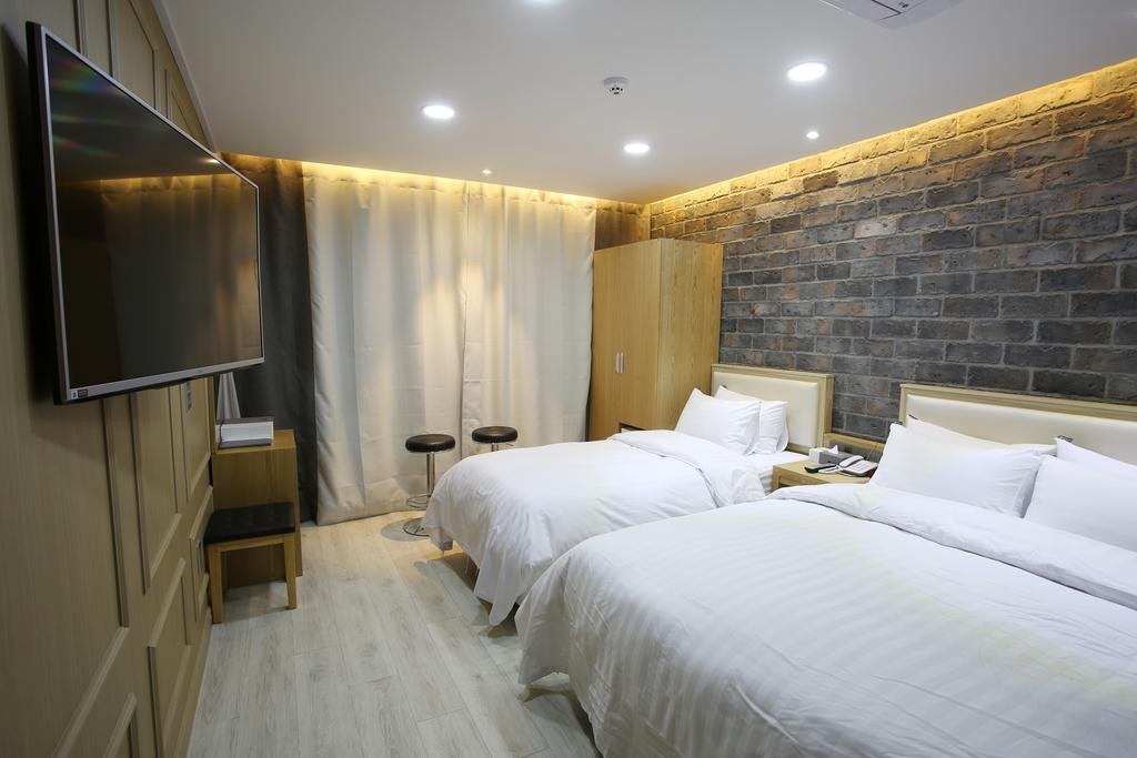 Diamond Tourist Hotel Accommodation South Korea