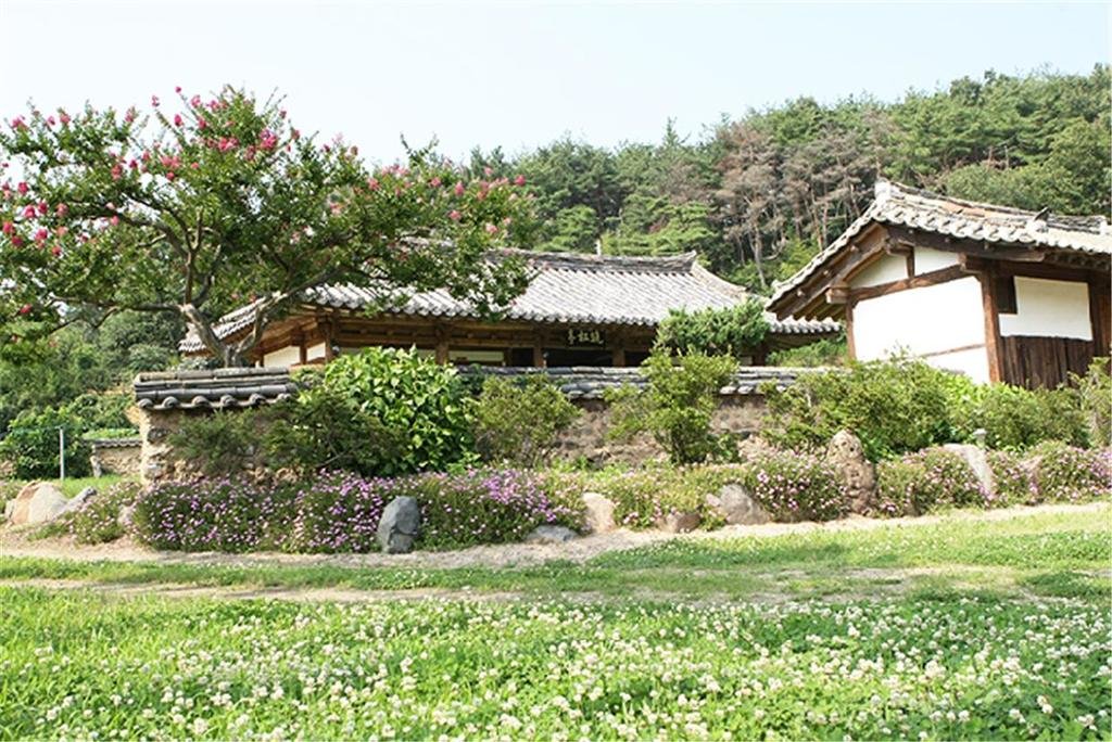 Gyeongju Mansongjeong