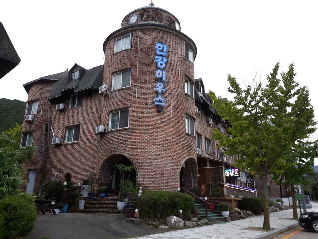 Hanriver House Accommodation South Korea