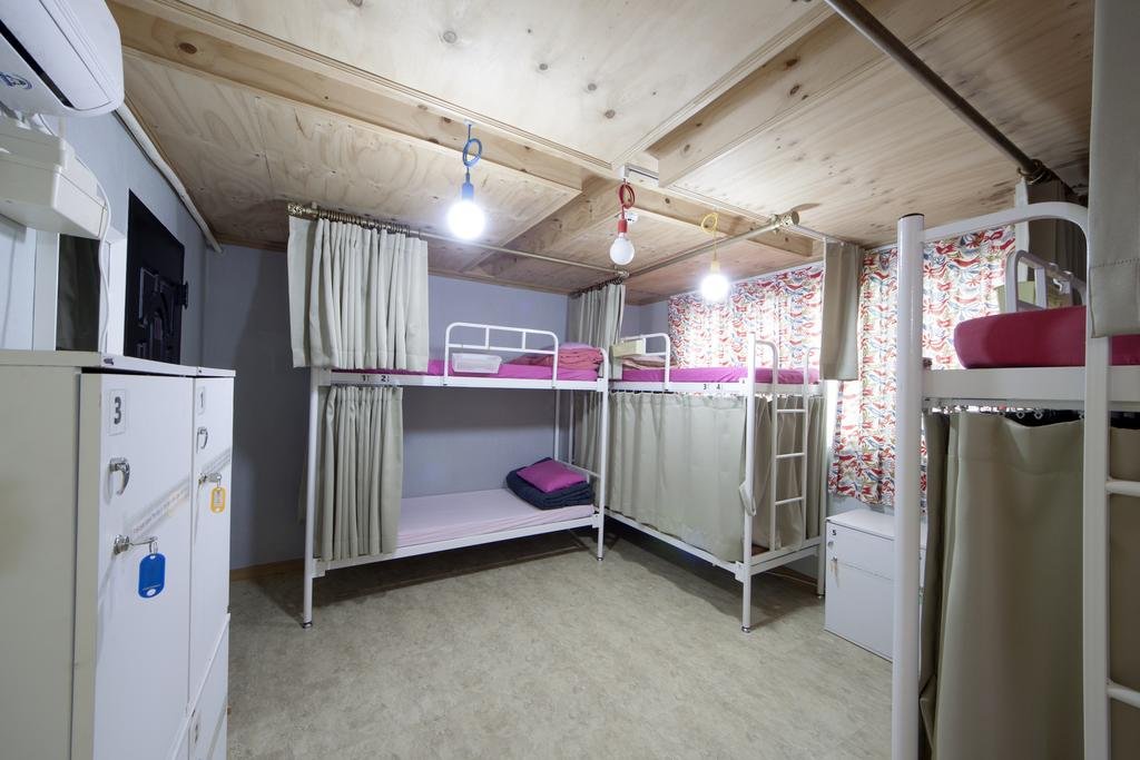 Hongdae Lazy Fox Hostel In Seoul - Accommodation South Korea
