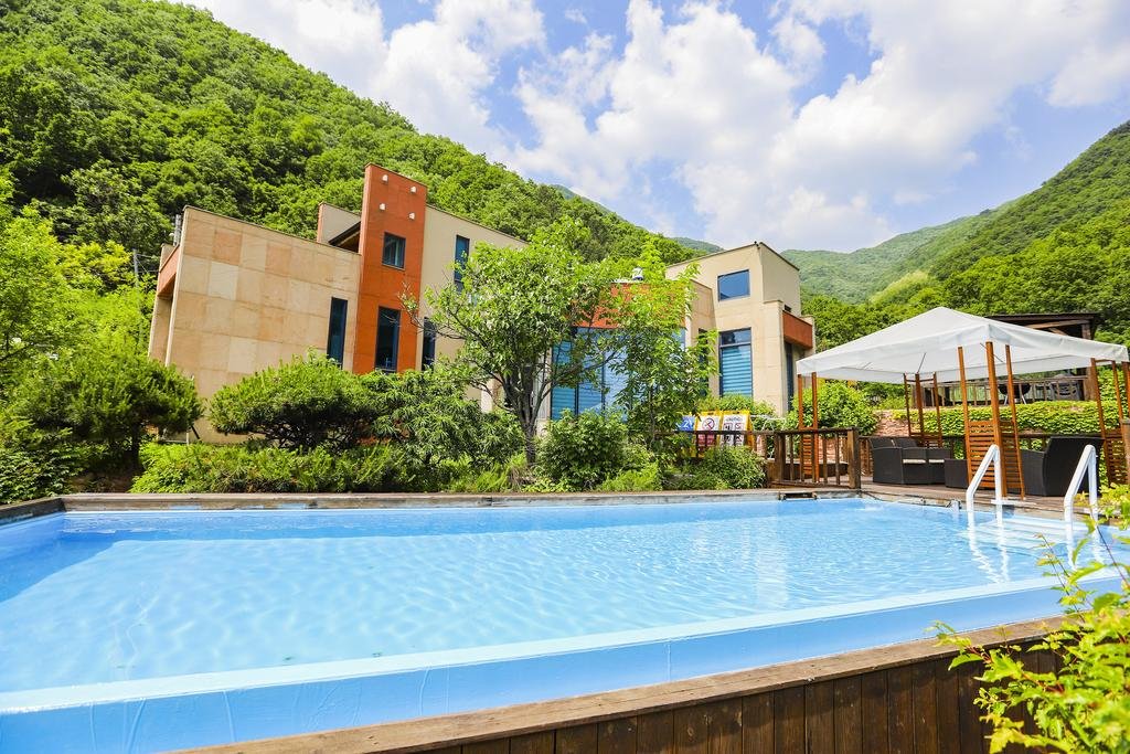 Penatess Pool Villa Accommodation South Korea