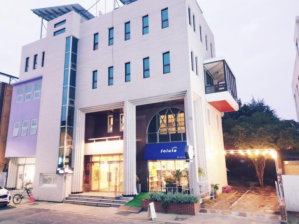 Picasso Guesthouse Accommodation South Korea
