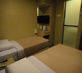 Amrise Hotel (Staycation Approved) - Accommodation Singapore