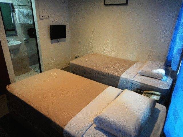 Amrise Hotel (Staycation Approved) - Accommodation Singapore