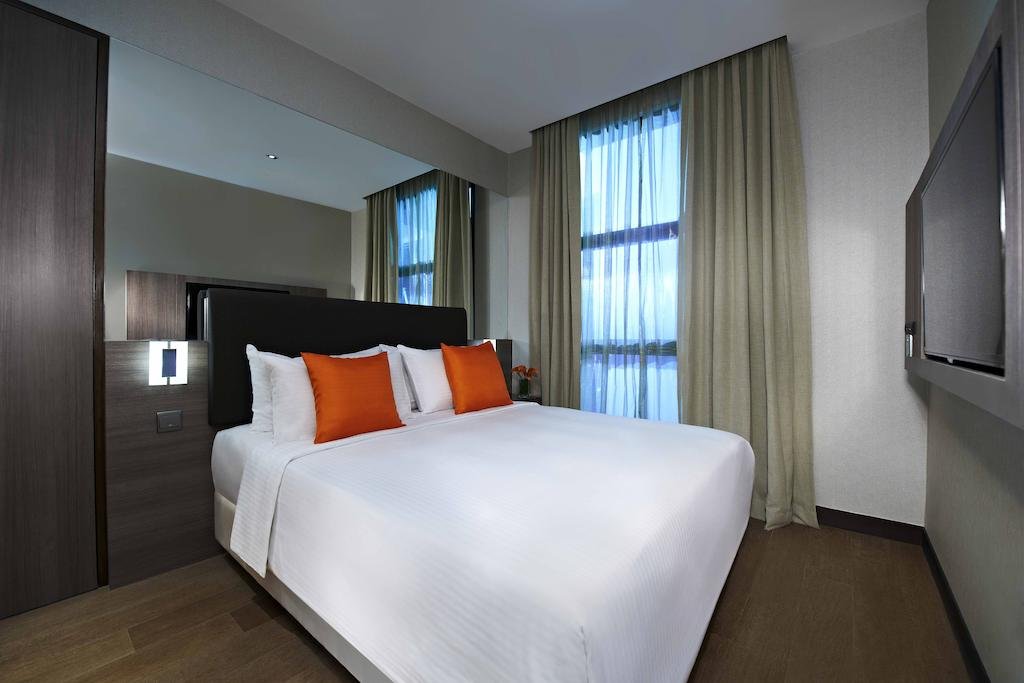 Aqueen Hotel Kitchener - Accommodation Singapore