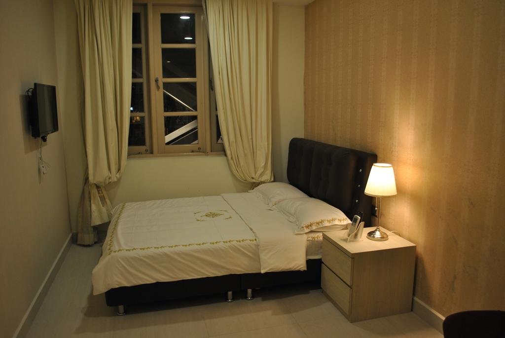 Jayleen Clarke Quay Hotel - Accommodation Singapore