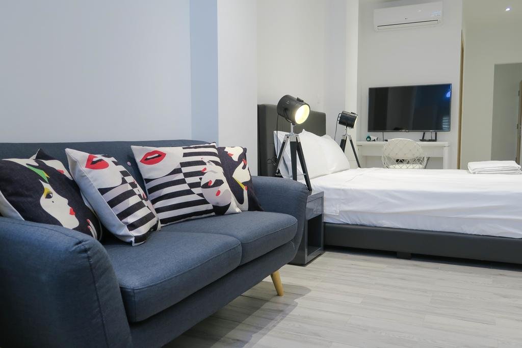 Comfy Studio 5 by ReCharge - Accommodation Singapore