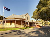 Tjilbruke Trail Monument and Kingston Park Coastal Reserve - Attractions Sydney