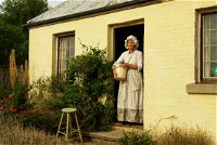 Grannie Rhodes' Cottage - Turn The Key Of Time - Carnarvon Accommodation