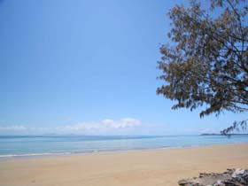 Blacks Beach QLD Tourism Cairns